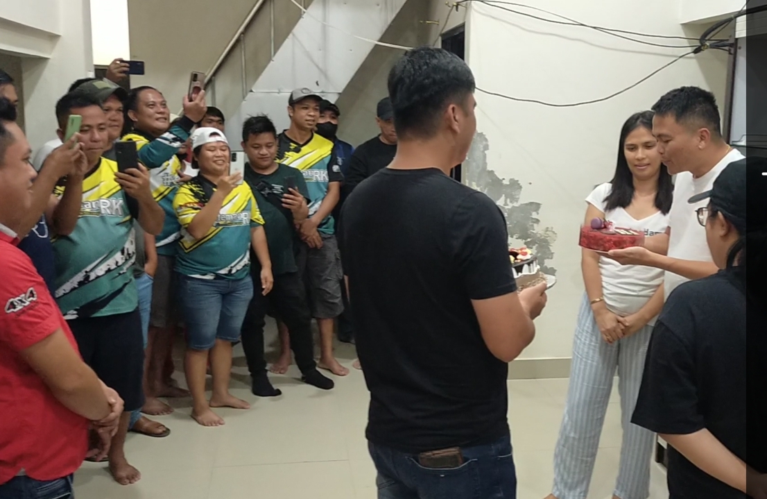 HUT Ke 44, Ronald Kandoli Dapat Surprise dari "RK Lovers" dan "Teman RK"