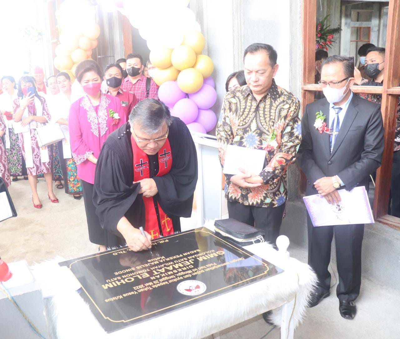 Walikota Turut Bersukacita Diresmikannya Jemaat GMIM Elohim Kolongan