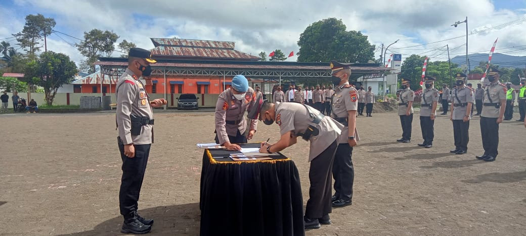 Polda Kembali Rotasi Tujuh Pejabat Polres Tomohon