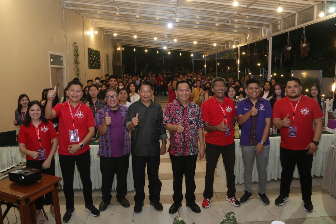 Walikota Beri Motivasi Para Remaja di Kakaskasen Tomohon lewat LTPR