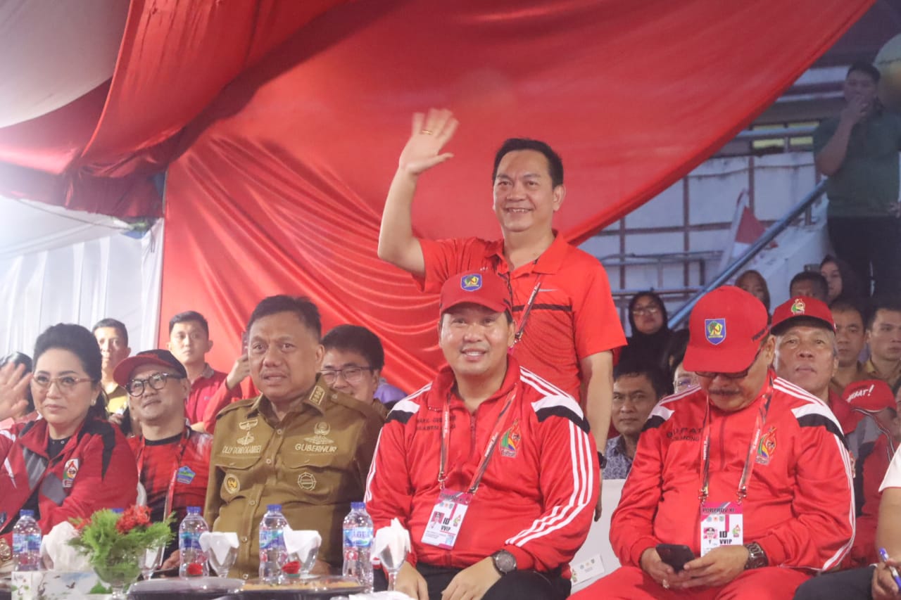 Hadiri Opening Ceremony Porprov XI 2022, Caroll Senduk Support Para Atlit Kota Tomohon