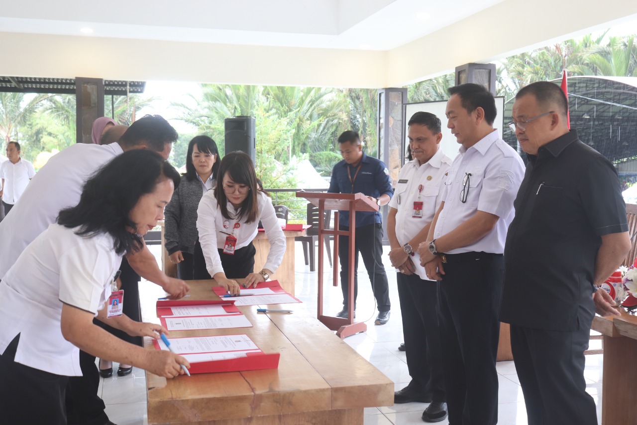 Wenny Lumentut : Tingkatkan Pelayanan ASN Diperlukan Evaluasi Pelayanan Publik