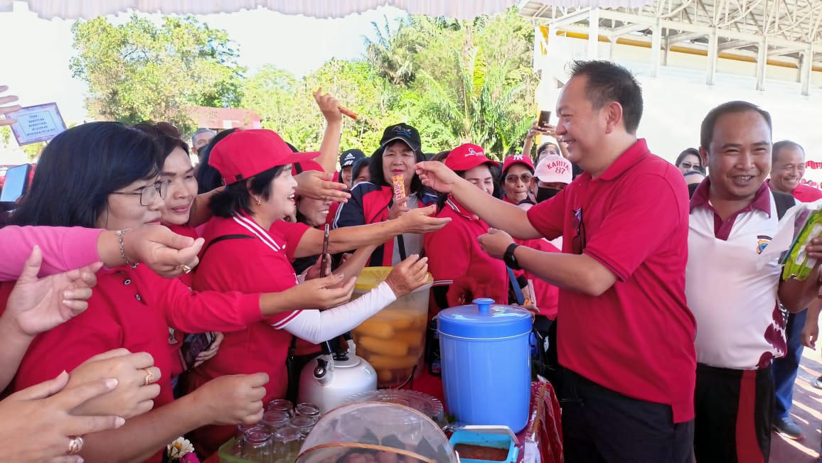 Caroll Senduk : Peringati Hari Guru Nasional dengan Melahirkan Generasi yang Unggul, Cerdas, Berkarakter, Adaptif dan Hebat