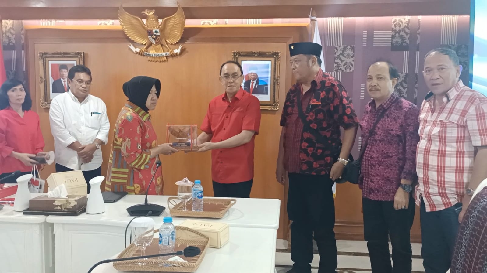 Bupati ROR Lobi Bantuan Tambahan Kuota PBI - JKN ke Mensos Tri Risma