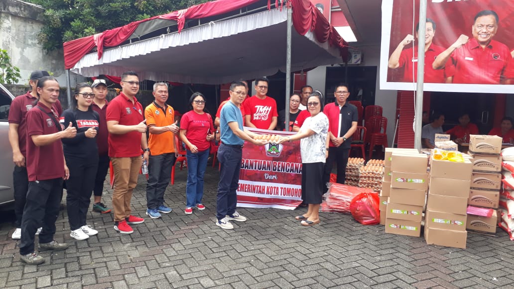 Pemkot Tomohon Bantu Warga Manado yang Terdampak Bencana Banjir dan Longsor