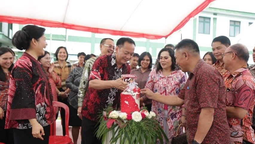 Rayakan HUT Ke 54, Walikota Tomohon Buka Rangkaian Kegiatan HUT Kota Tomohon Ke 20