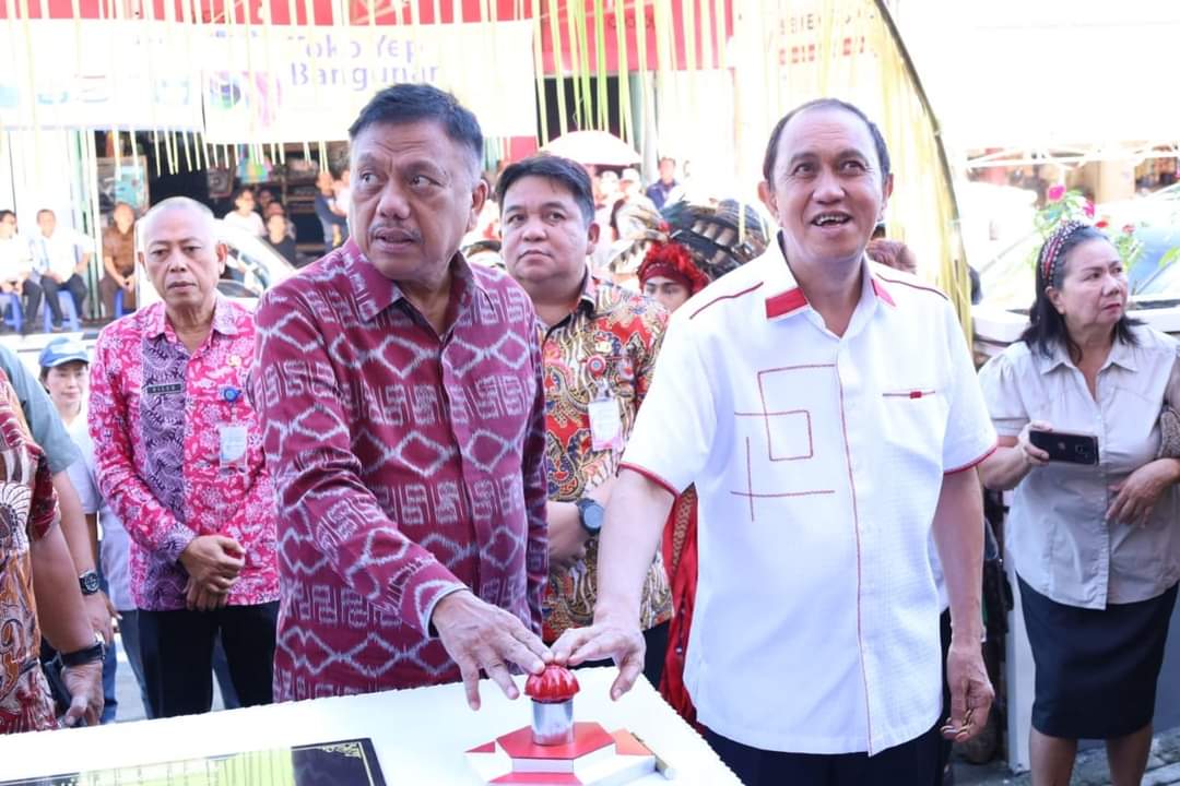 ROR RB Dampingi Gubernur Sulawesi Utara Resmikan Gedung BPU Desa Borgo