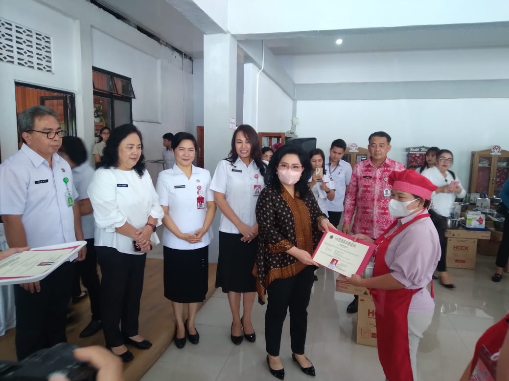 Bunda Syanet Support Pelatihan Berbasis Kompetensi Bagi Wanita Pra Sejahtera