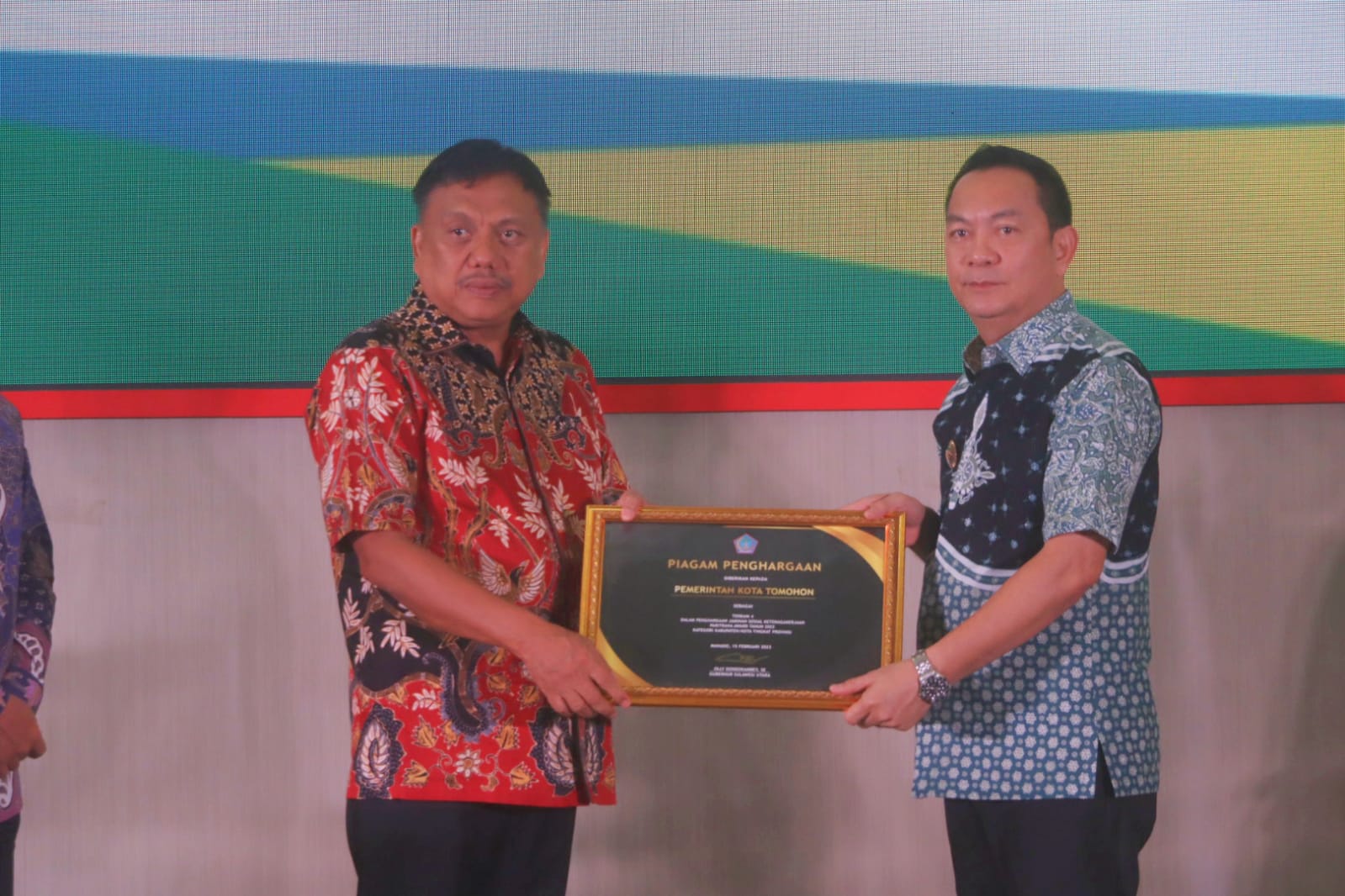 Hebat…Walikota Tomohon Terima Empat Penghargaan Terbaik Jaminan Sosial Ketenagakerjaan Paritrana Award Tahun 2022