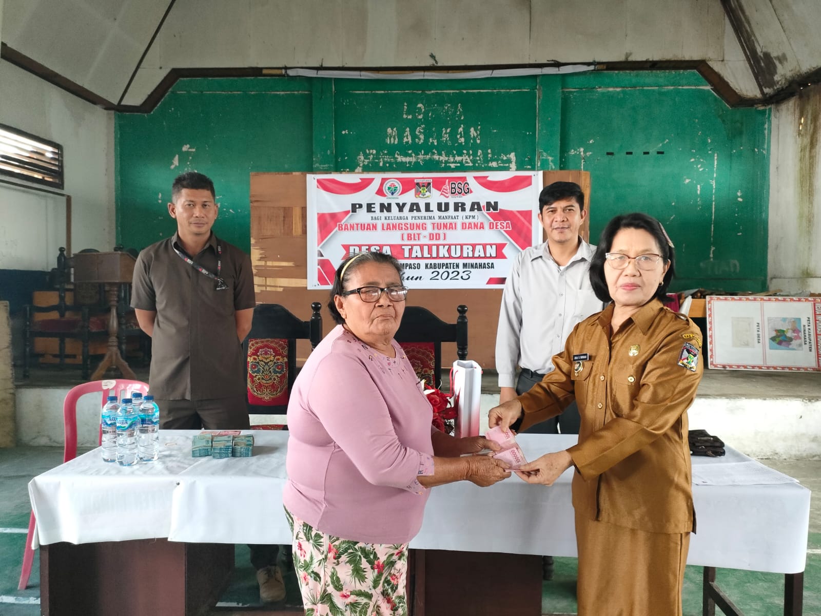 38 KPM Desa Talikuran Terima BLT Bulan Januari - Maret