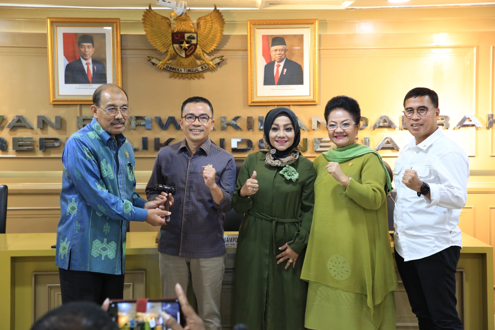 Hasil Musyawarah Mufakat DPD RI, Senator Ir Stefanus BAN Liow MAP Kembali Terpilih Ketua BULD DPD RI 2023 - 2024