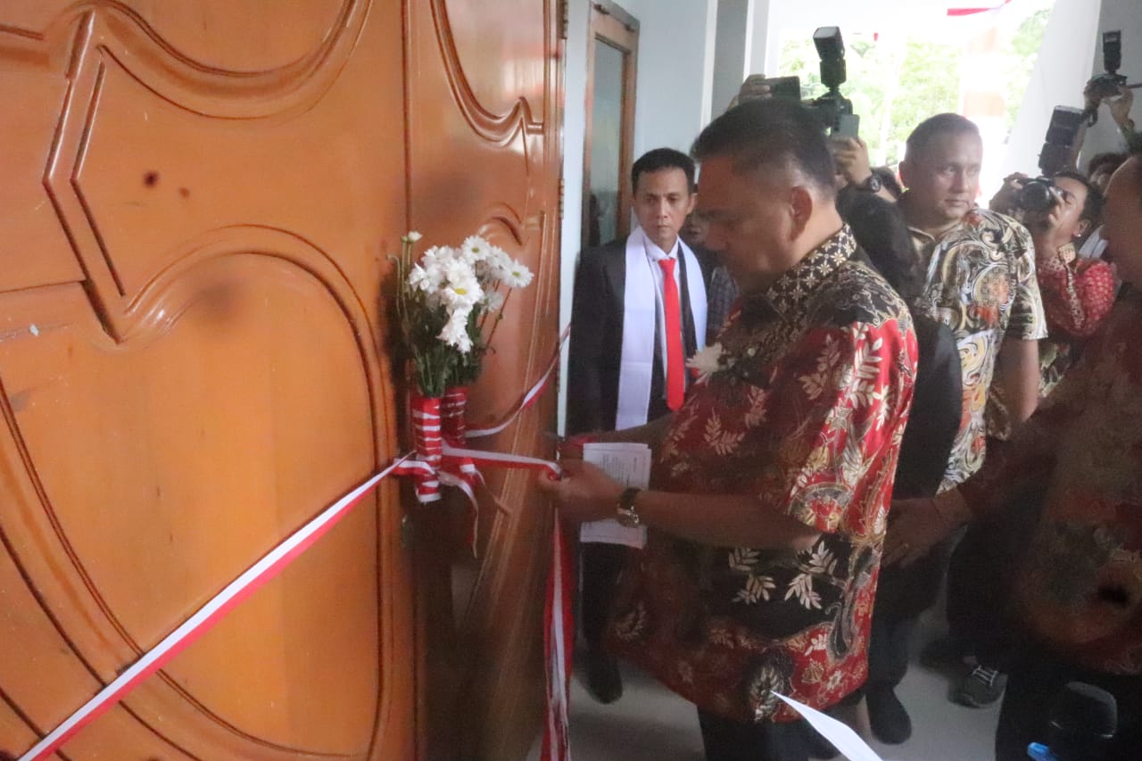 Walikota Tomohon Hadiri HUT Ke - 5 GMIM Kinilow Yerusalem dan HUT Ke - 6 GMIM Bukit Sion Kayawu