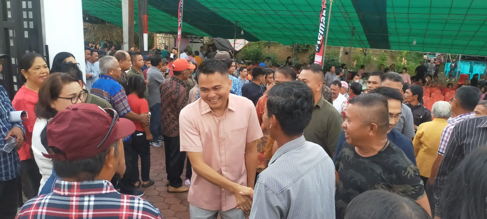 Dihadiri Ribuan Orang, Bukti Kecintaan Masyarakat pada Ronald Kandoli