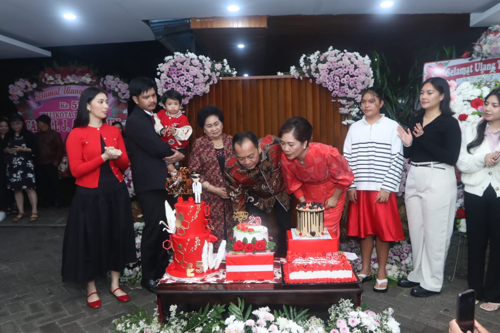 HUT Pernikahan ke 29 Tahun Keluarga Senduk - Karundeng, Walikota Tomohon : Berkat Tuhan Sungguh Luar Biasa