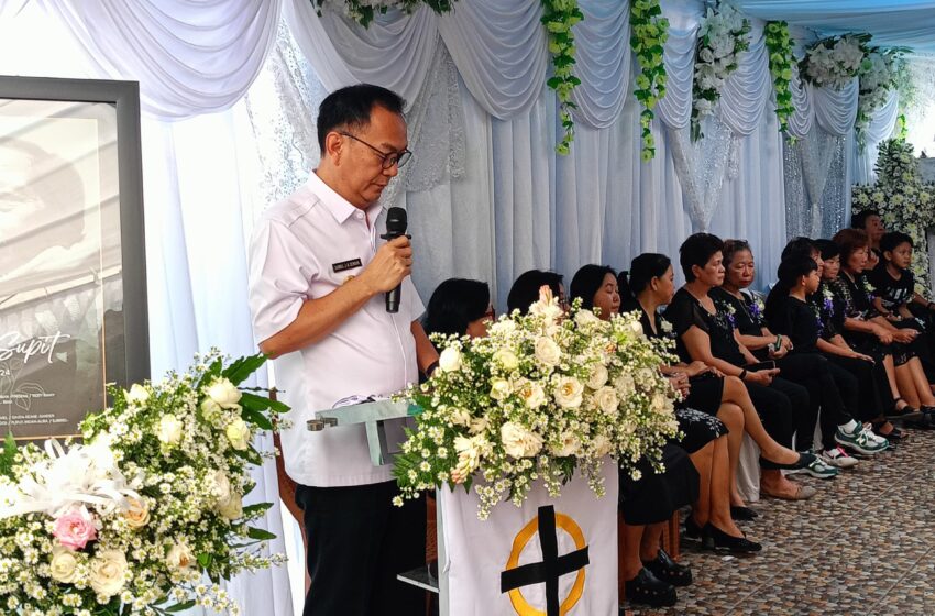  Melayat ke Keluarga Alm Arie Ventje Supit, Walikota Tomohon : Kami Turut Berduka Cita