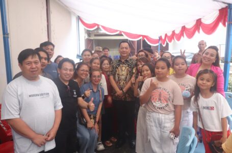 Walikota Tomohon Berbaur Bersama Umat Katolik di Ibadah Perayaan Syukur Pesta Pelindung Paroki Roh Kudus Tomohon