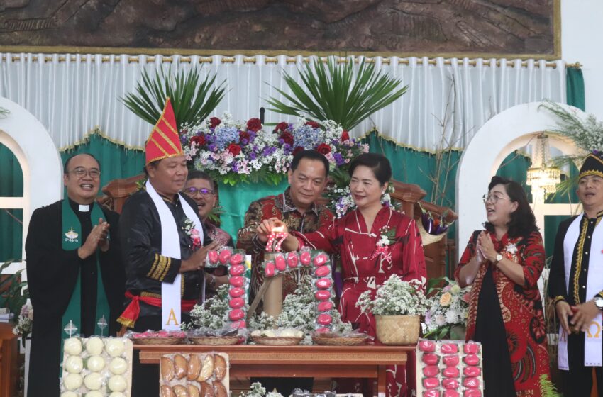  Hadiri Syukur HUT ke 17 GMIM Anugerah Paslaten, Caroll Senduk : Ada Program Beasiswa Penuh buat Jemaat di IAKN