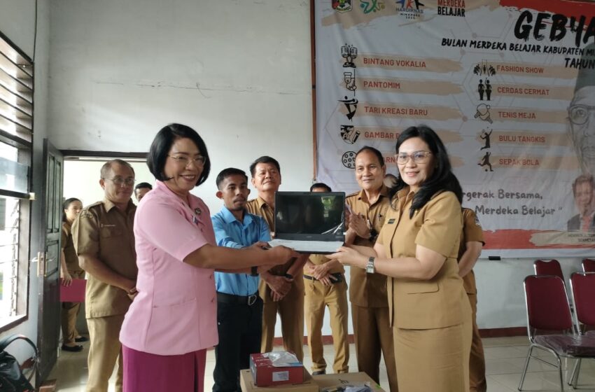  PAUD, SD dan SMP Terima Bantuan dari Pemkab, Lynda Watania : Moga Bisa Tingkatkan Kualitas Siswa