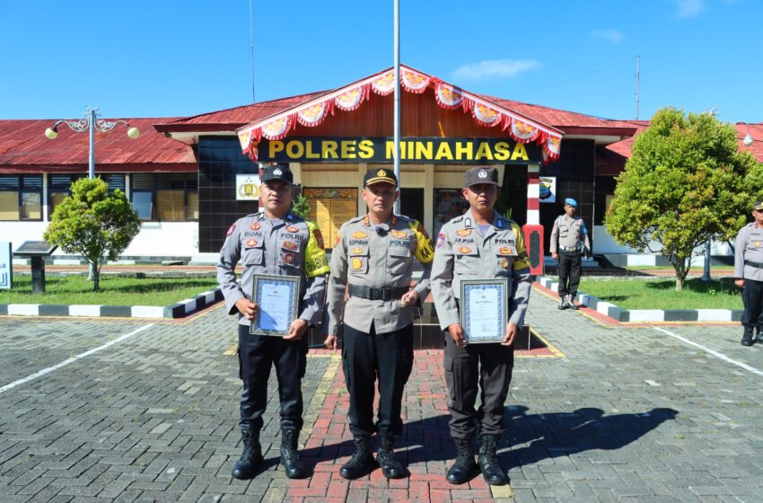  Dinilai Positif dari Masyarakat, Kapolres Minahasa Beri Penghargaan  Dua Personil Polsek Kawangkoan