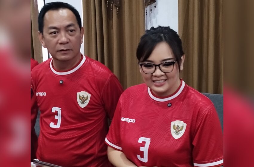  Garuda di Dadaku ! Dukung Timnas Indonesia, Caroll – Sendy Kenakan Jersey di Debat Publik Pertama